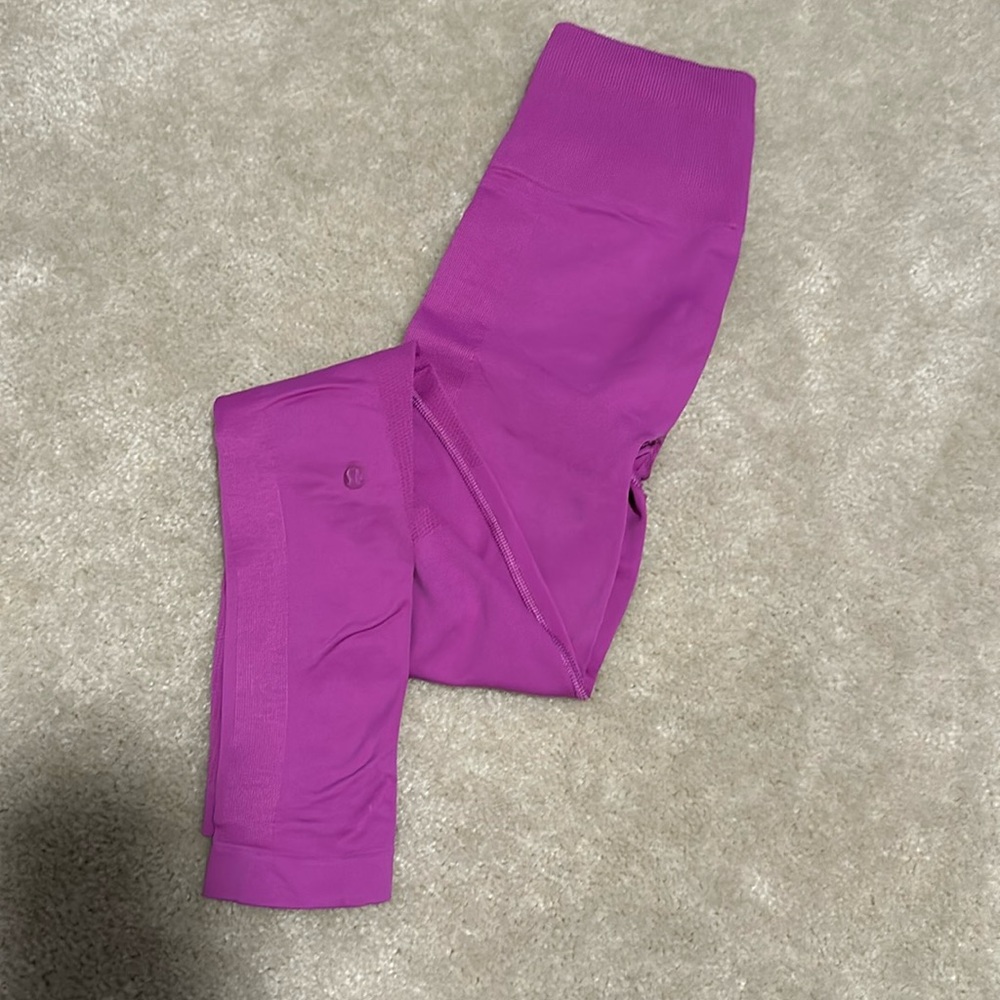 Fushcia lululemon compression legging size 2